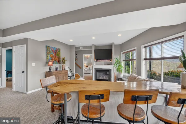 $900,000 | 230 Vista Manor Drive, Front Royal, VA 22630