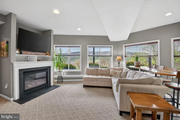 $900,000 | 230 Vista Manor Drive, Front Royal, VA 22630