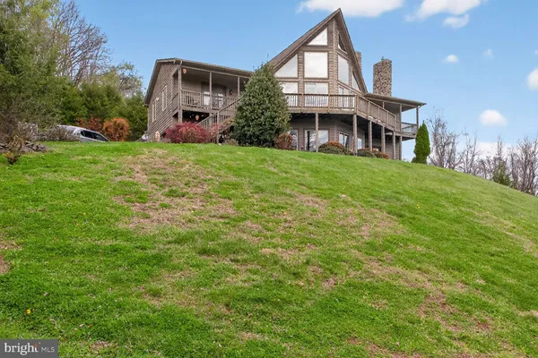 $900,000 | 230 Vista Manor Drive, Front Royal, VA 22630