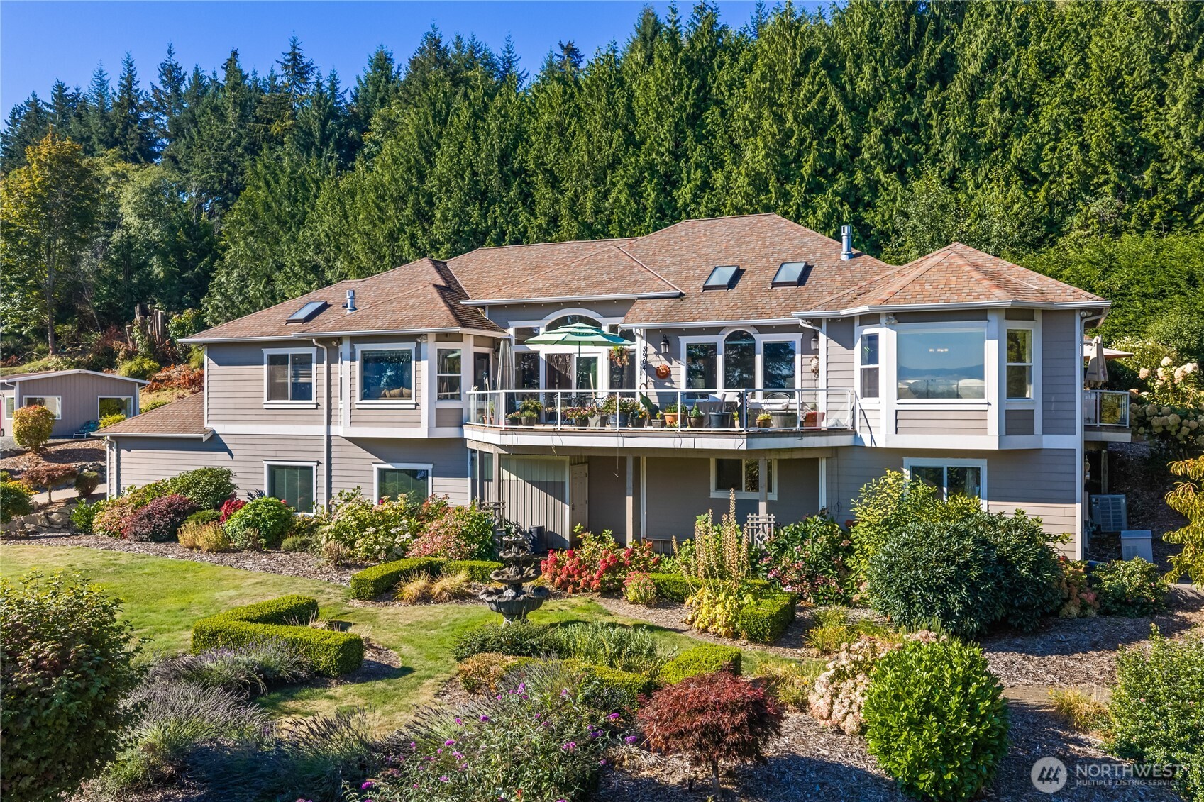 3904 Fidalgo Bay Road Anacortes, WA 98221 - Photo 2 of 40 Gallery Image 2