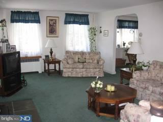 267 West Ridley Avenue Ridley Park, PA 19078 - Photo 2 of 6