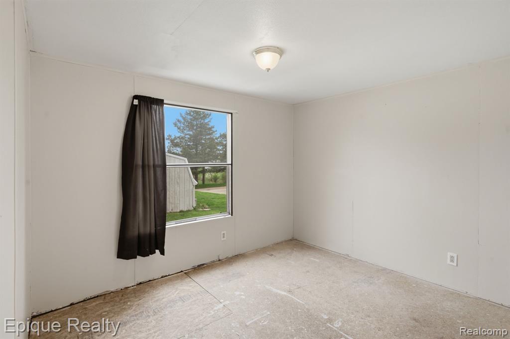135 Hunters Rill Lapeer, MI 48446 - Photo 15 of 25