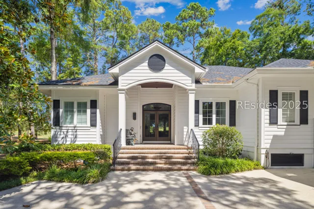 $1,589,000 | 61 Manchester Court, Bluffton, SC 29910