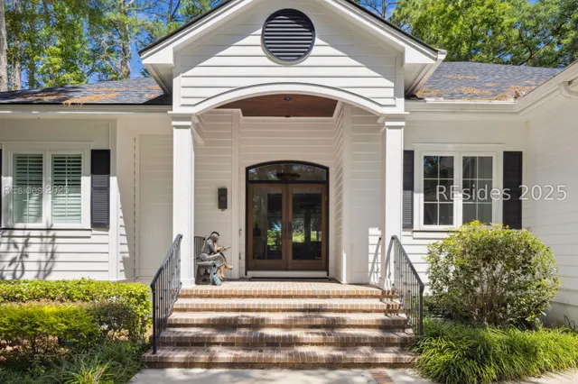 $1,589,000 | 61 Manchester Court, Bluffton, SC 29910