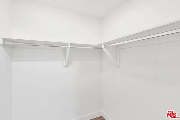 $4,295 | 6144 Whitsett Avenue, Unit 403, North Hollywood, CA 91606