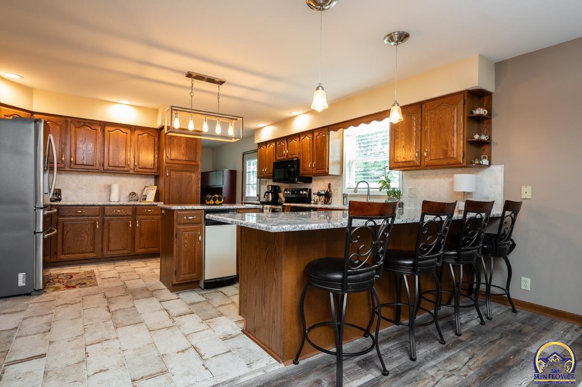 4647 Southeast Shawnee Heights Road Tecumseh, KS 66542 - Photo 16 of 37