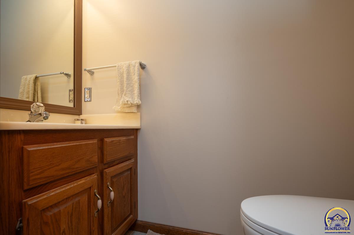 4647 Southeast Shawnee Heights Road Tecumseh, KS 66542 - Photo 19 of 37