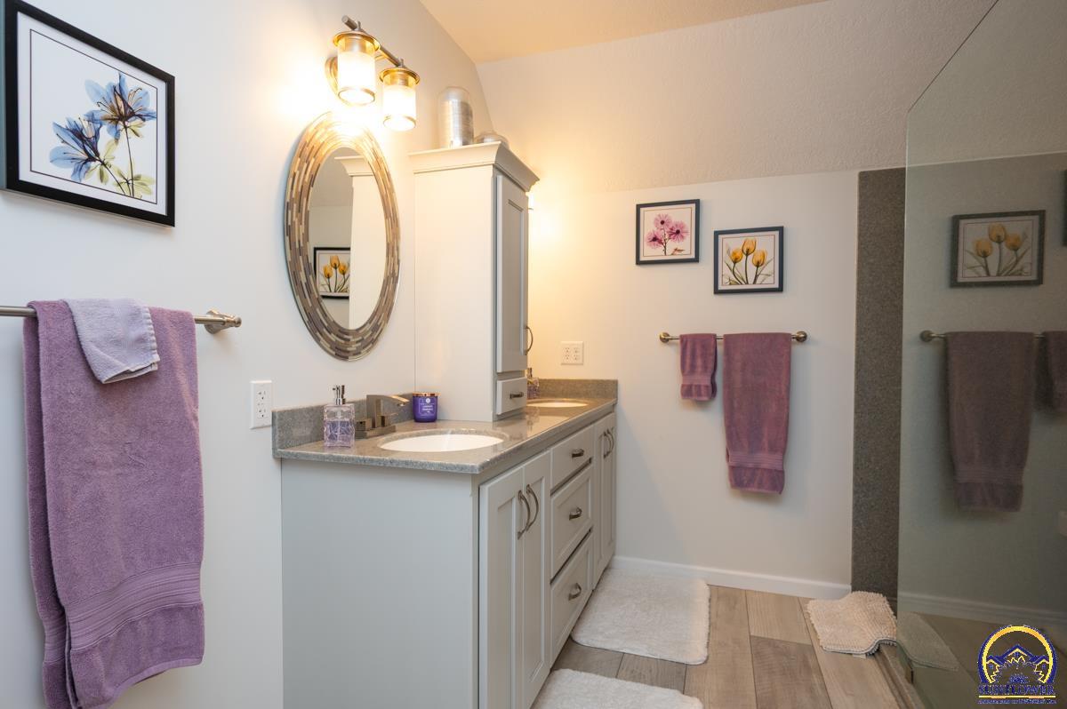 4647 Southeast Shawnee Heights Road Tecumseh, KS 66542 - Photo 22 of 37