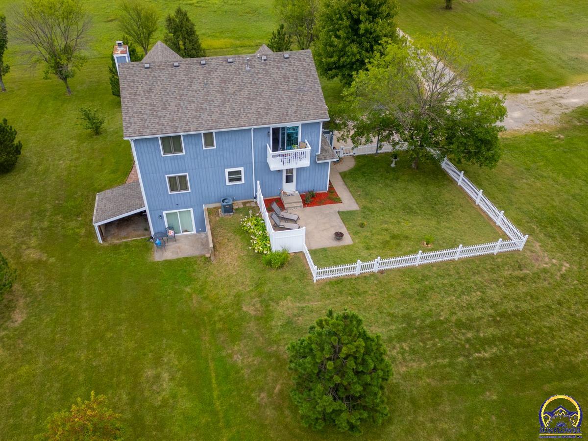 4647 Southeast Shawnee Heights Road Tecumseh, KS 66542 - Photo 5 of 37