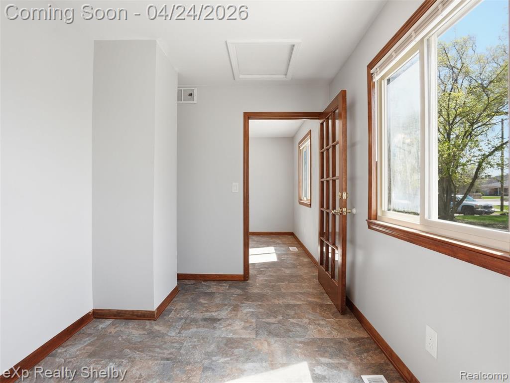 49301 Schoenherr Road Utica, MI 48315 - Photo 15 of 47 Gallery Image 15