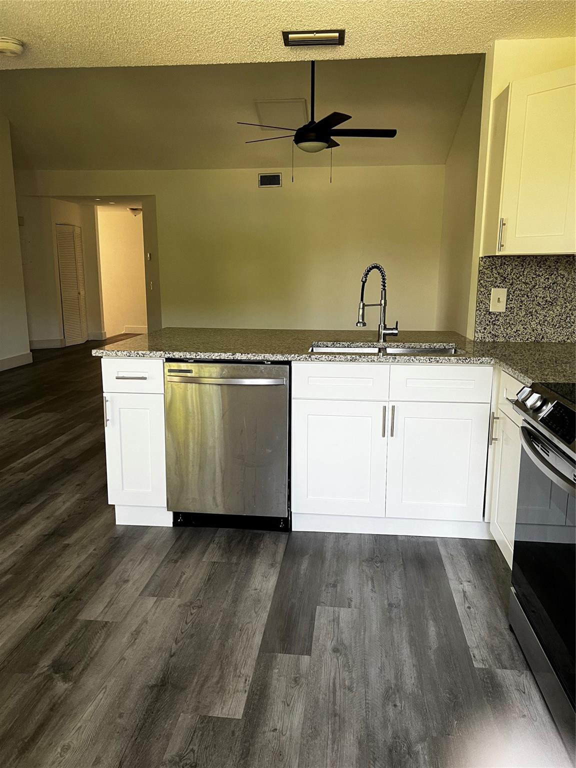 6596 Via Regina, Unit 6596 Boca Raton, FL 33433 - Photo 4 of 15 Photo 4