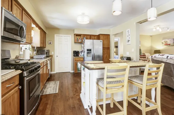 $896,238 | 6188 Maryland Avenue, Mays Landing, NJ 08330