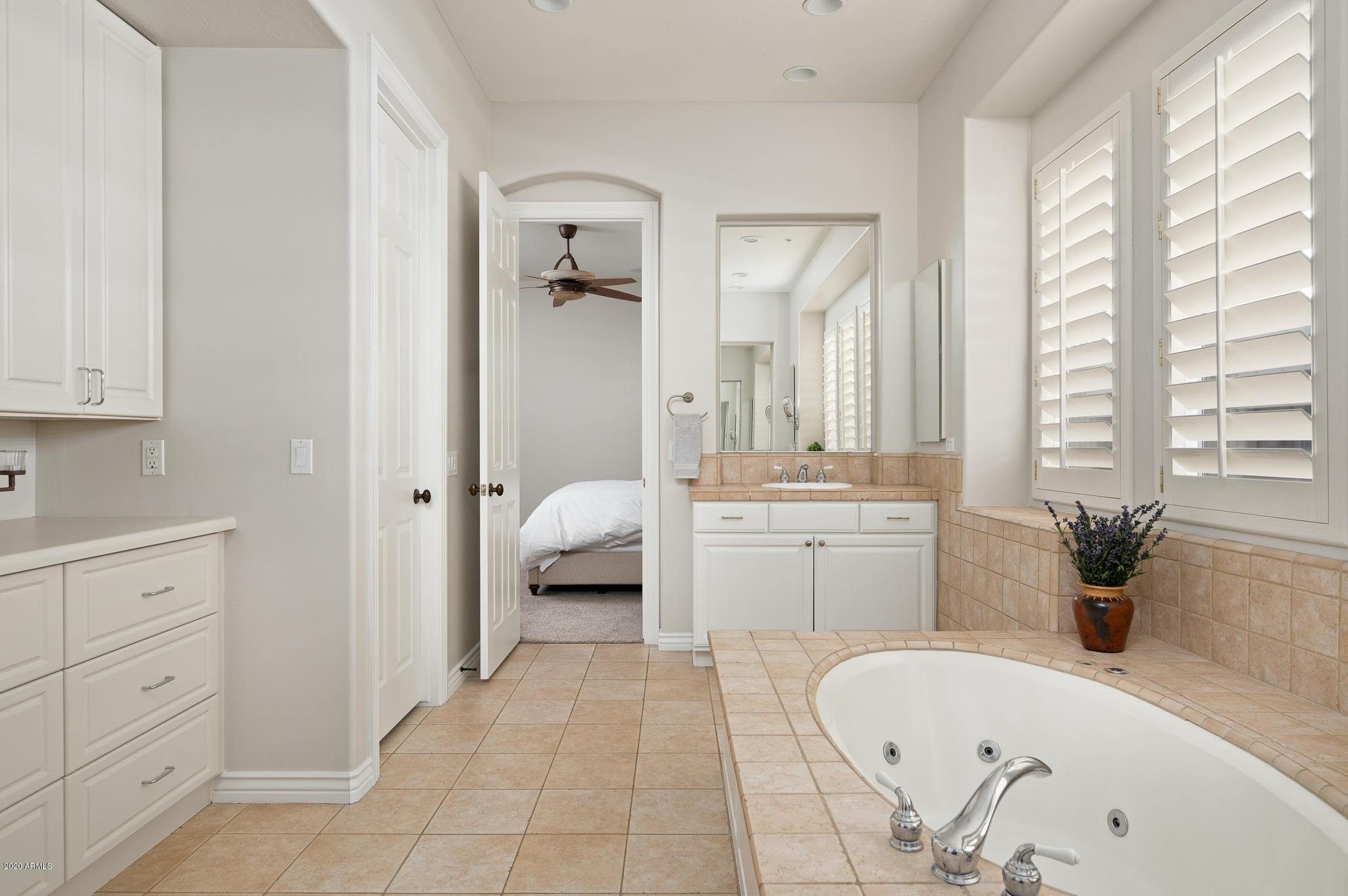 9152 East Mountain Spring Road Scottsdale, AZ 85255 - Photo 23 of 57 Master Bathroom
