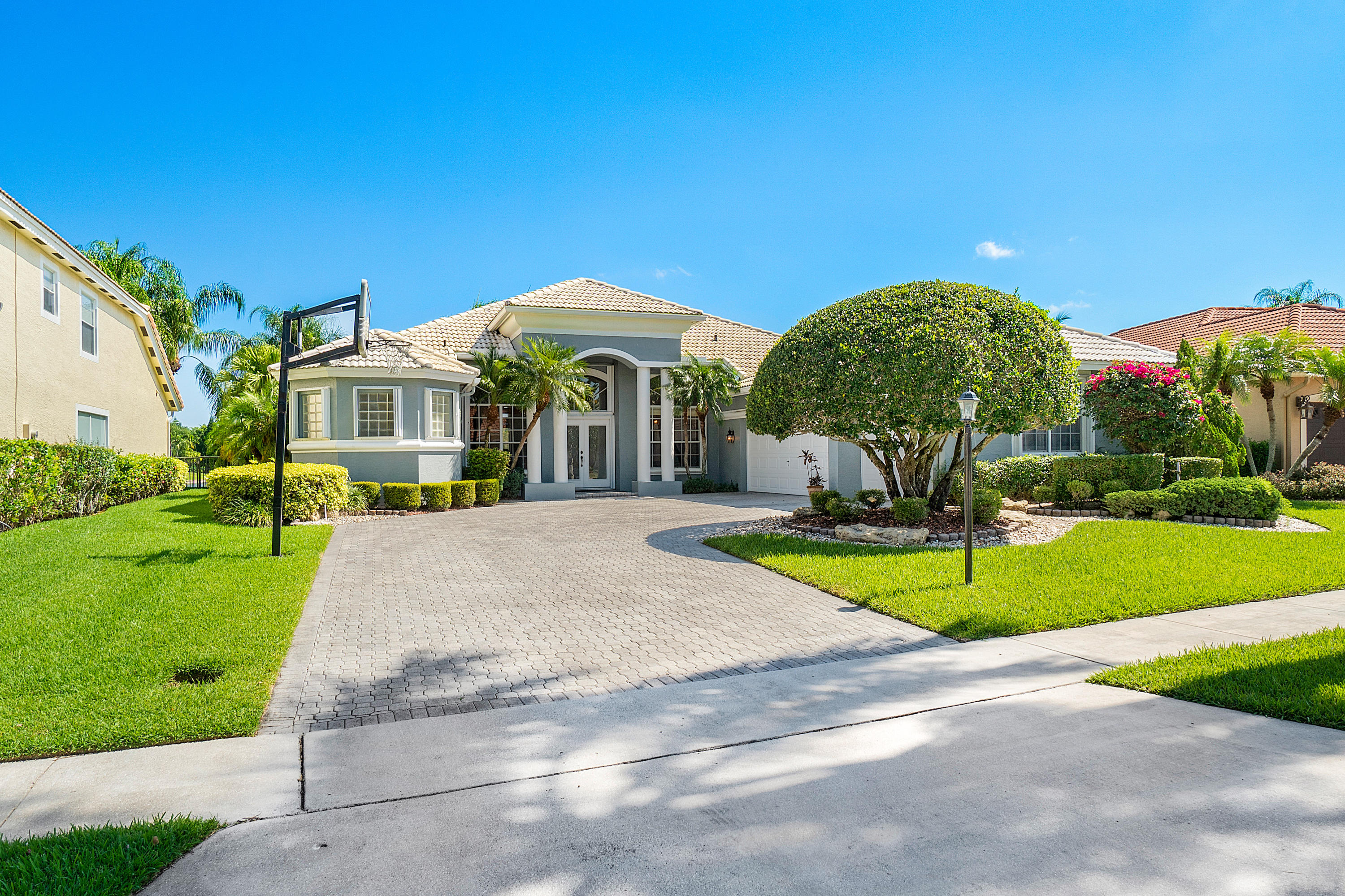 12313 Rockledge Circle Boca Raton, FL 33428 - Photo 37 of 52 LONG DRIVEWAY
