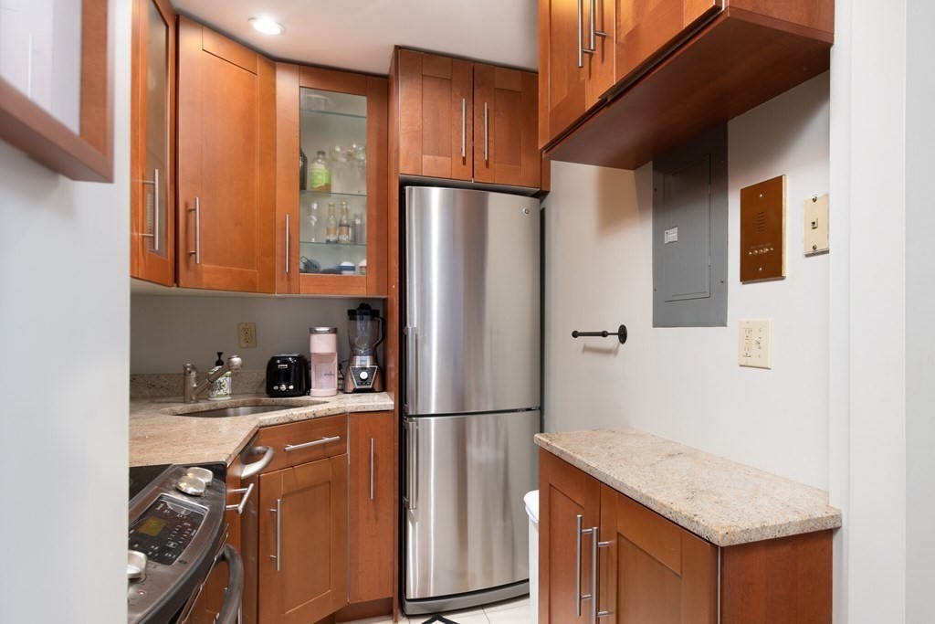 54 Myrtle Street, Unit 5 Boston, MA 02114 - Photo 6 of 13