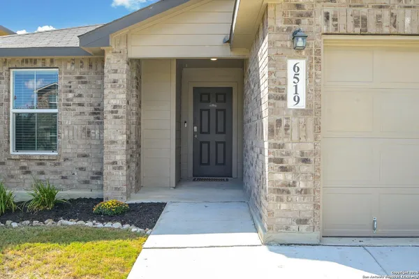 $1,750 | 6519 Dynamic Sound, San Antonio, TX 78252