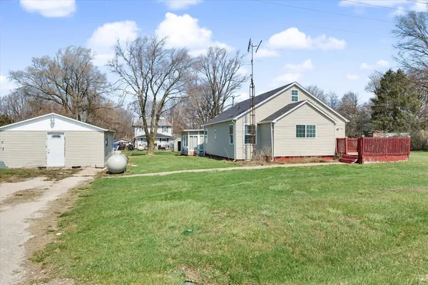 $95,000 | 110 Highway 54, Roberts, IL 60962