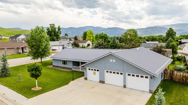 $575,000 | 53 Kelly Lane, Dayton, WY 82836