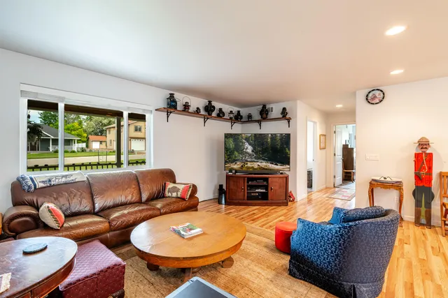 $575,000 | 53 Kelly Lane, Dayton, WY 82836