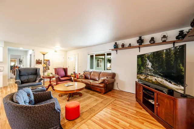 $575,000 | 53 Kelly Lane, Dayton, WY 82836