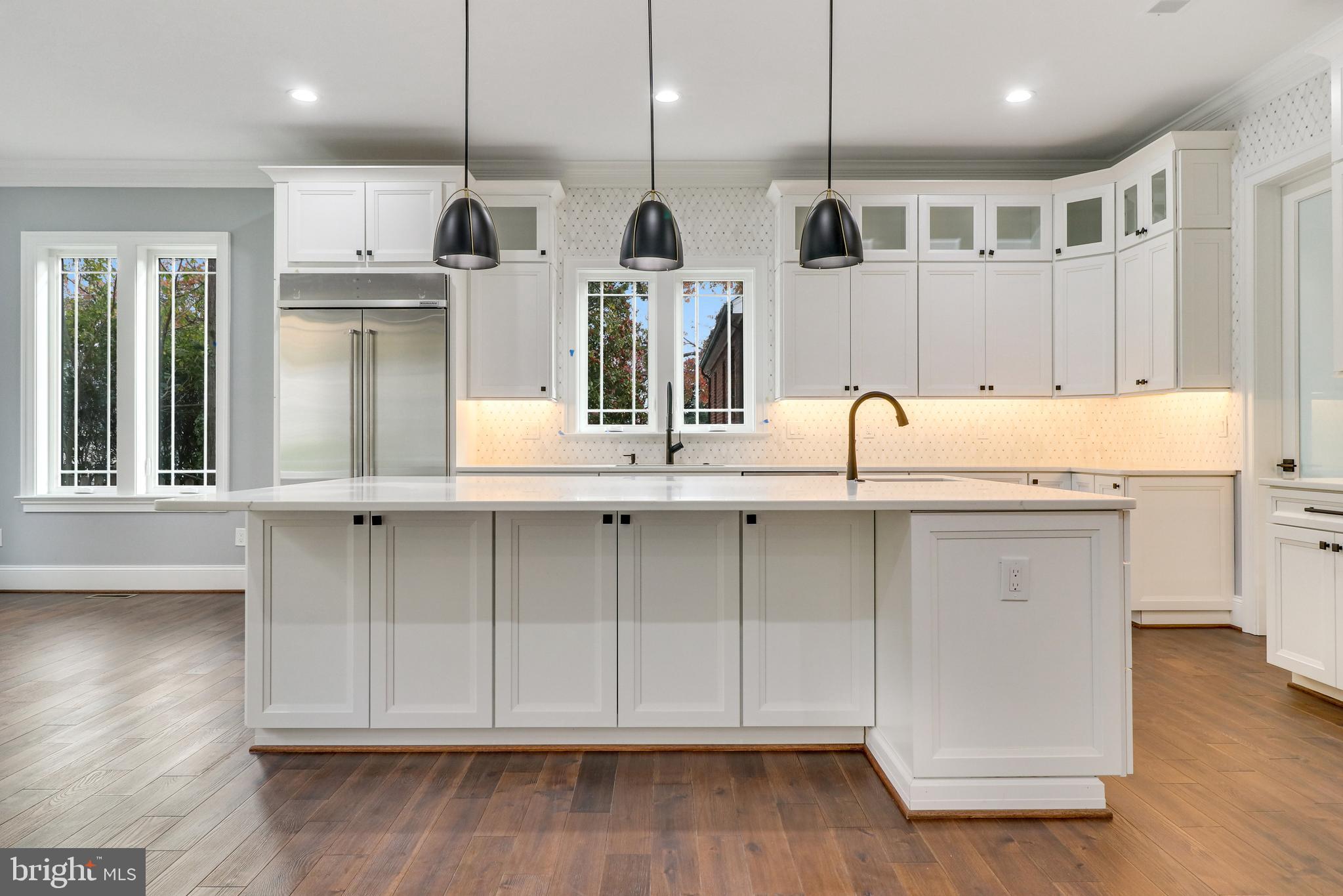 2725 South Arlington Ridge Road Arlington, VA 22202 - Photo 20 of 80 Kitchen