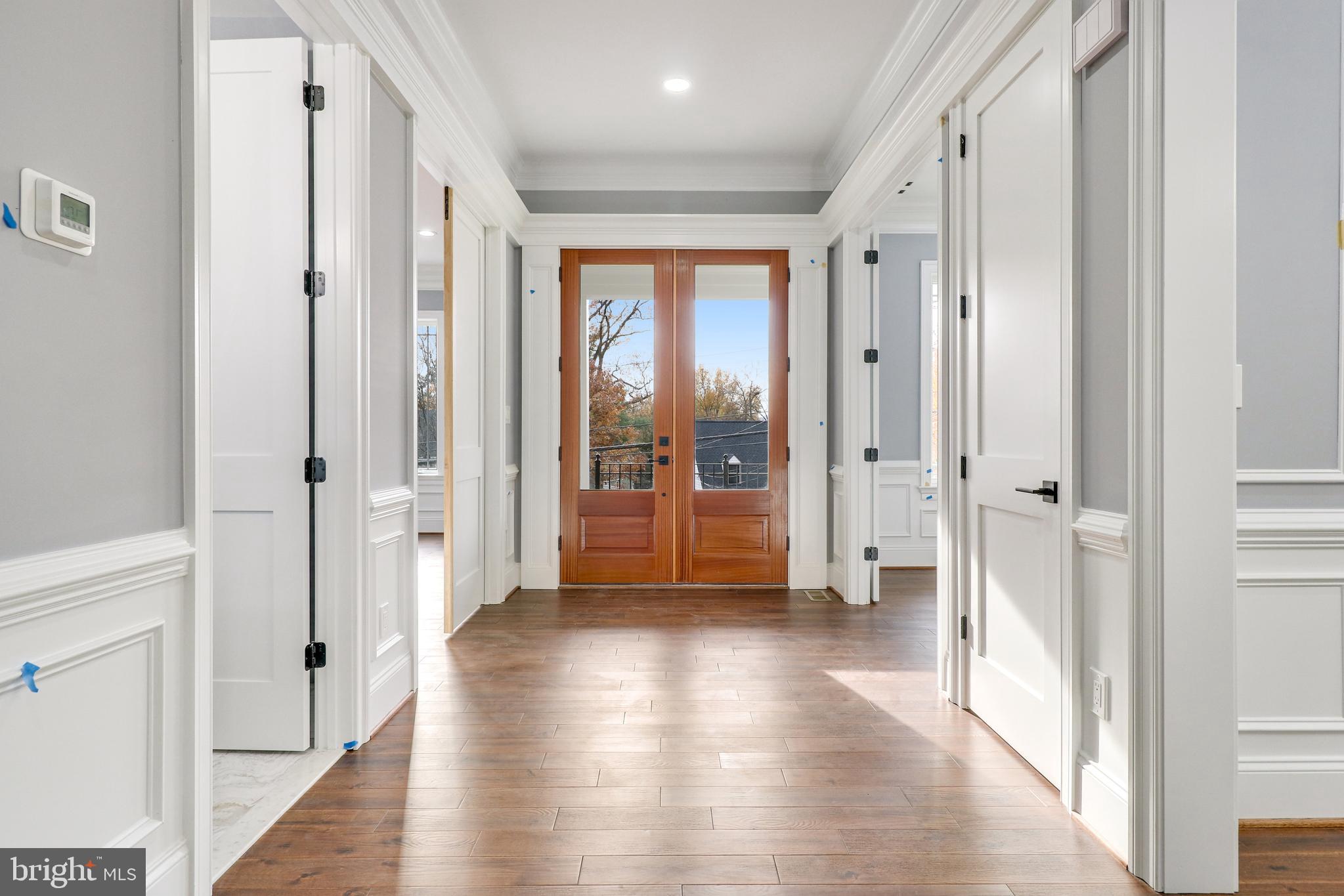 2725 South Arlington Ridge Road Arlington, VA 22202 - Photo 2 of 80 Foyer