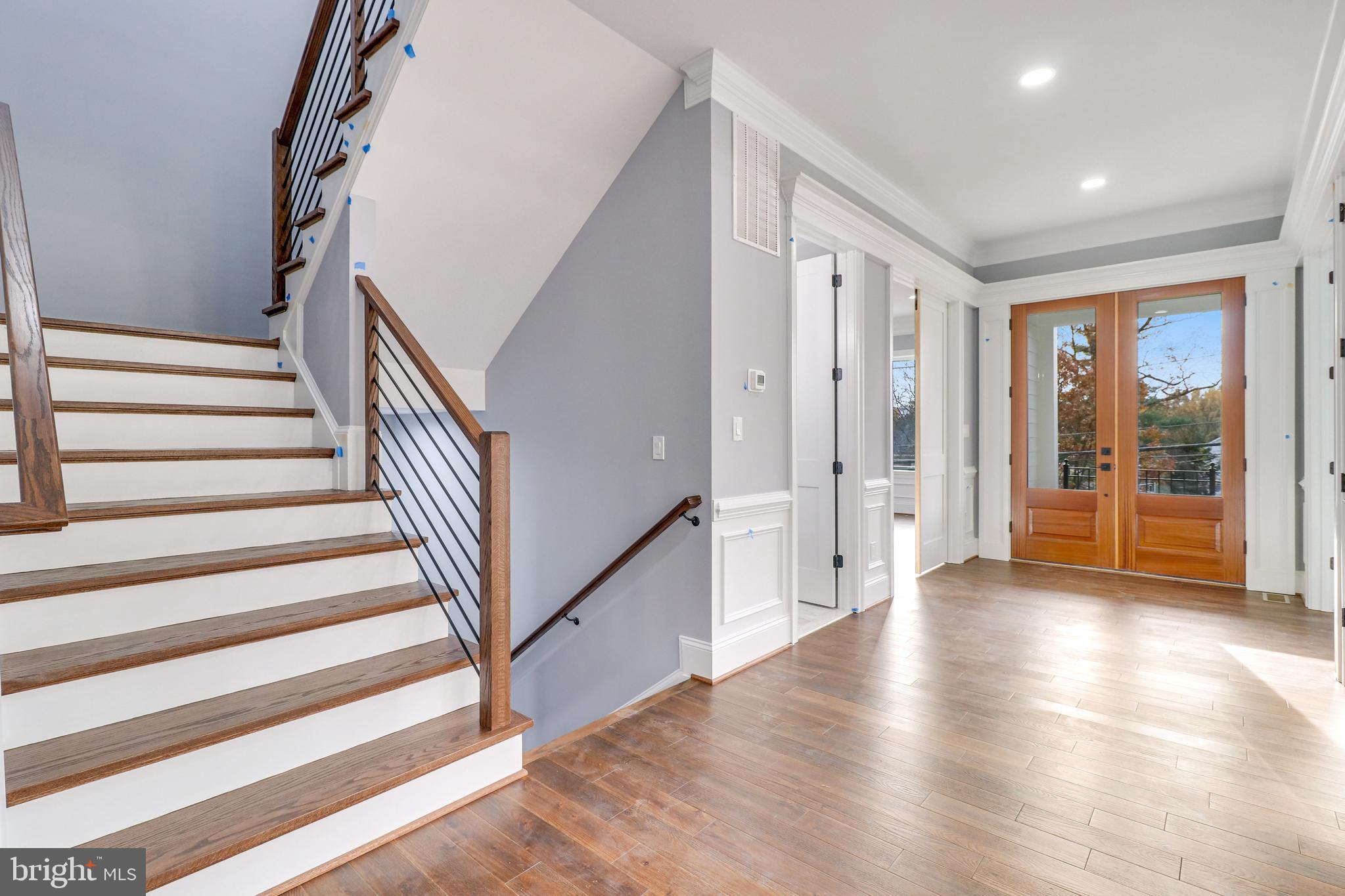 2725 South Arlington Ridge Road Arlington, VA 22202 - Photo 3 of 80 Foyer