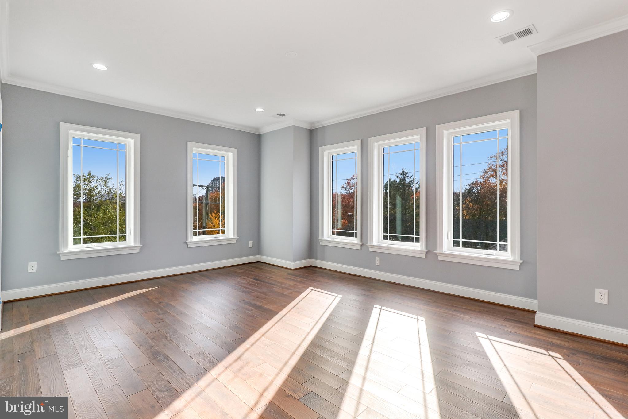2725 South Arlington Ridge Road Arlington, VA 22202 - Photo 39 of 80 Bedroom