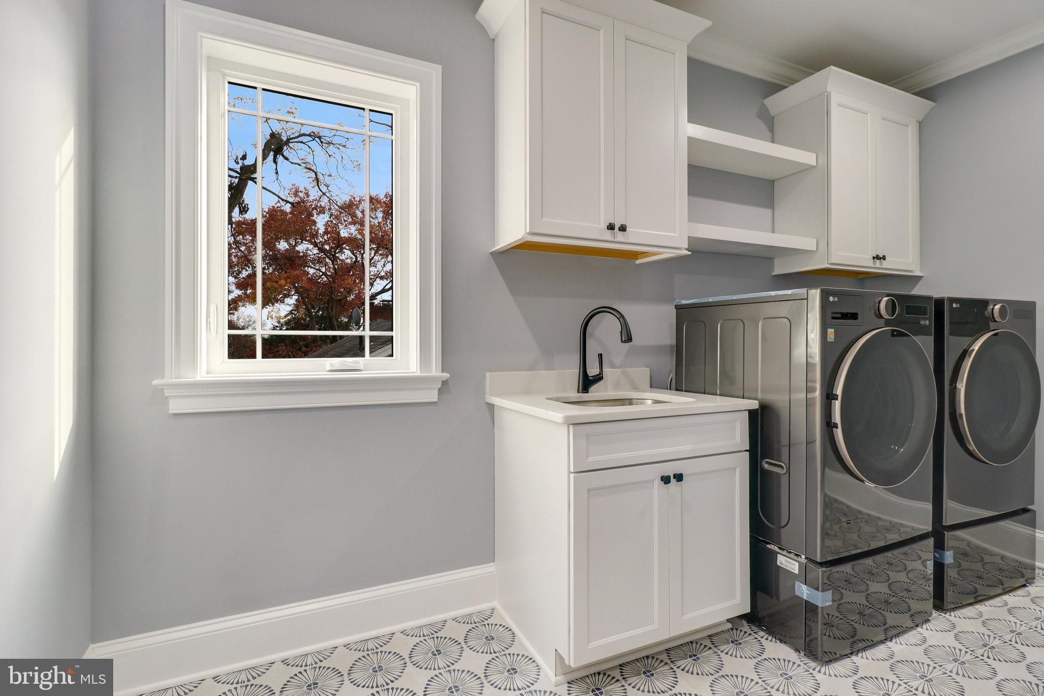 2725 South Arlington Ridge Road Arlington, VA 22202 - Photo 45 of 80 Laundry Room