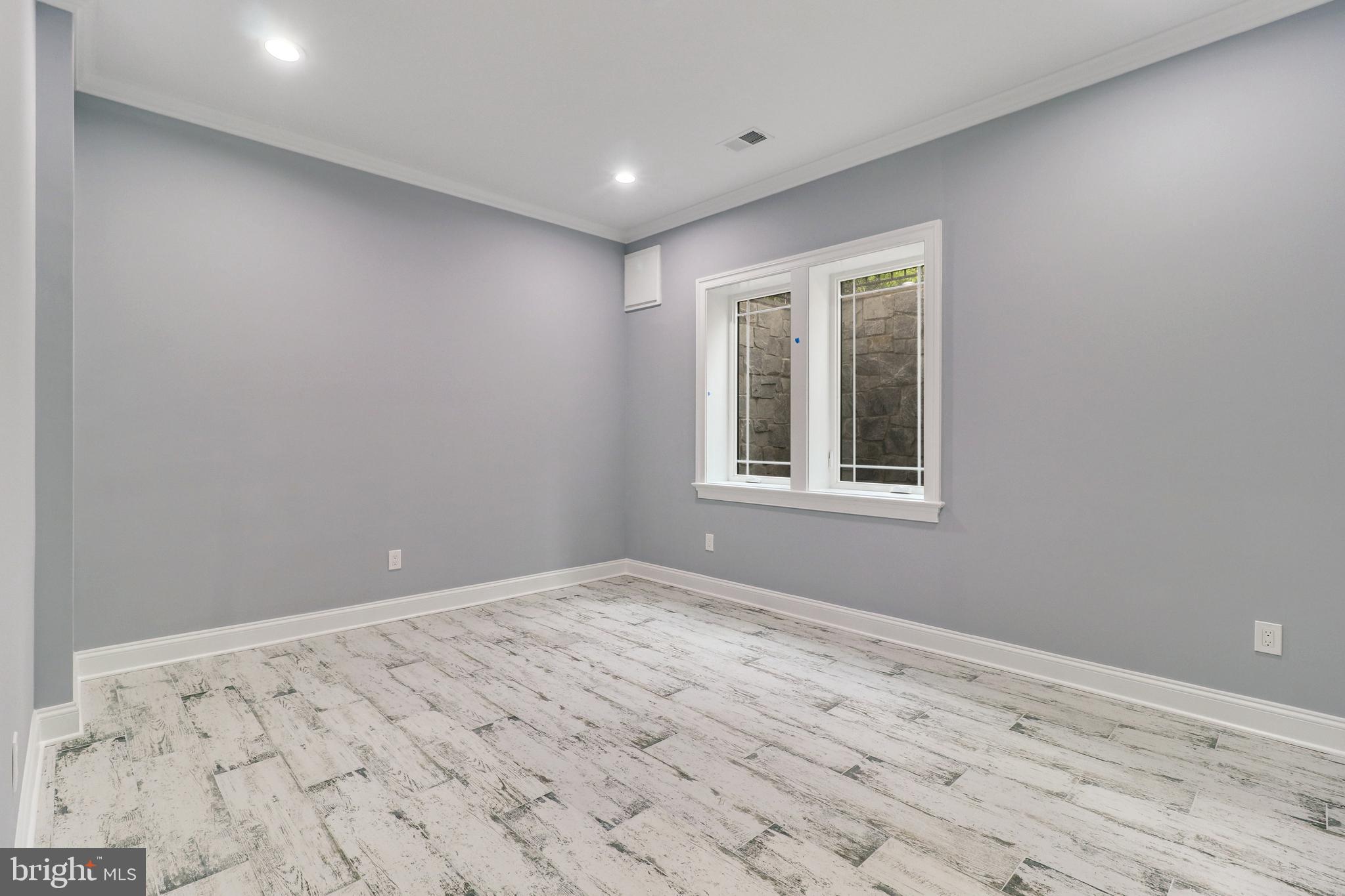 2725 South Arlington Ridge Road Arlington, VA 22202 - Photo 58 of 80 Lower Level