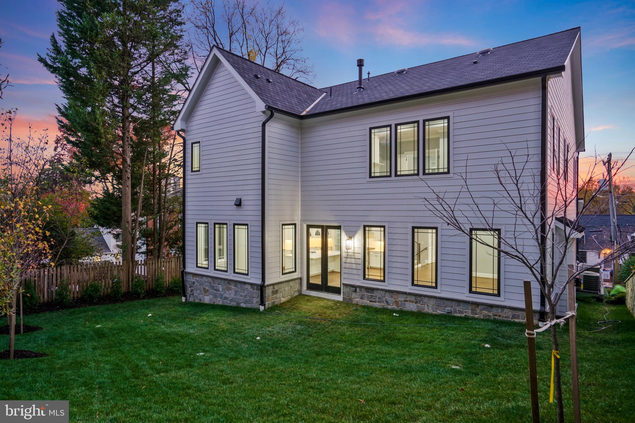2725 South Arlington Ridge Road Arlington, VA 22202 - Photo 62 of 80 Back
