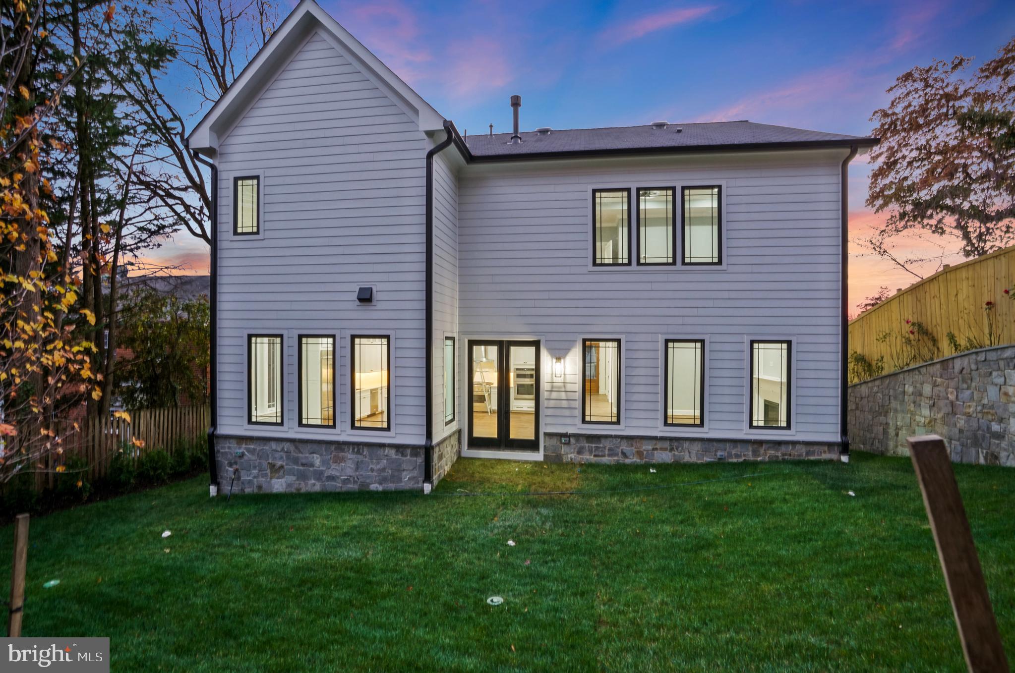 2725 South Arlington Ridge Road Arlington, VA 22202 - Photo 66 of 80 Back
