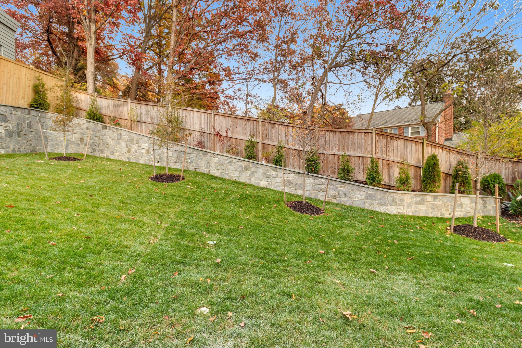 2725 South Arlington Ridge Road Arlington, VA 22202 - Photo 69 of 80 Back