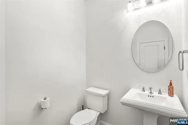 $18,000 | 14 Woodmere Road, Upper Saddle River, NJ 07458