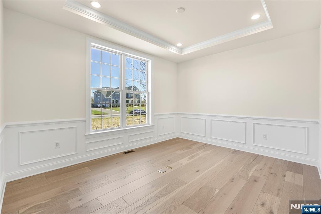 14 Woodmere Road Upper Saddle River, NJ 07458 - Photo 9 of 50