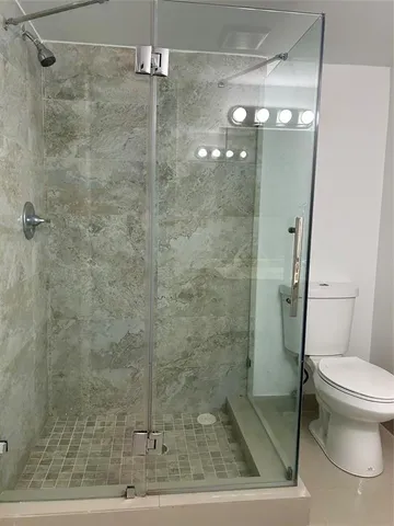 $2,400 | 2800 Northeast 14th Street Causeway, Unit 207, Pompano Beach, FL 33062