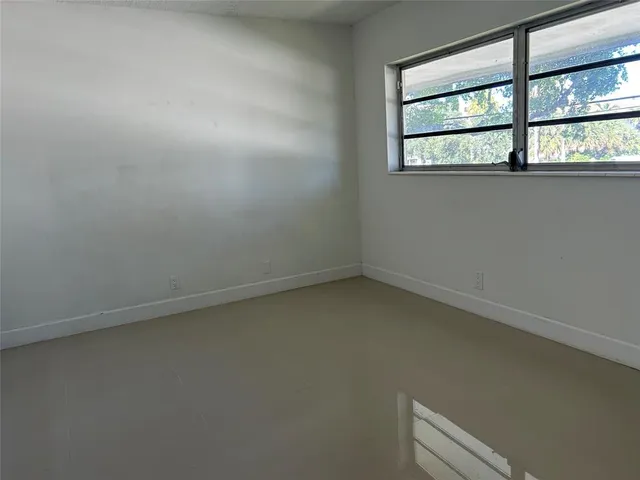 $2,400 | 2800 Northeast 14th Street Causeway, Unit 207, Pompano Beach, FL 33062