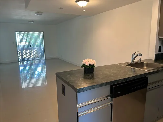 $2,400 | 2800 Northeast 14th Street Causeway, Unit 207, Pompano Beach, FL 33062