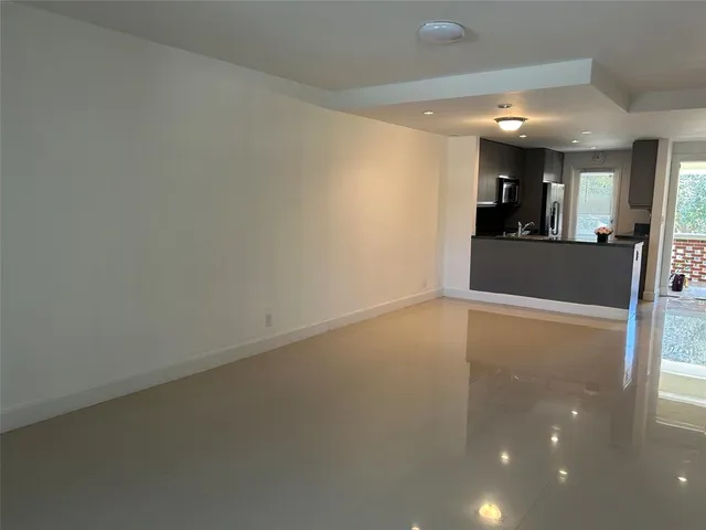 $2,400 | 2800 Northeast 14th Street Causeway, Unit 207, Pompano Beach, FL 33062