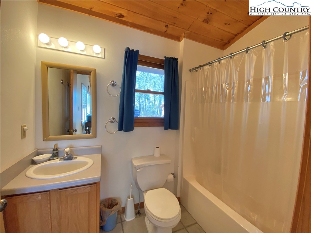 985 Locust Gap Road Vilas, NC 28692 - Photo 17 of 45 Gallery Image 17