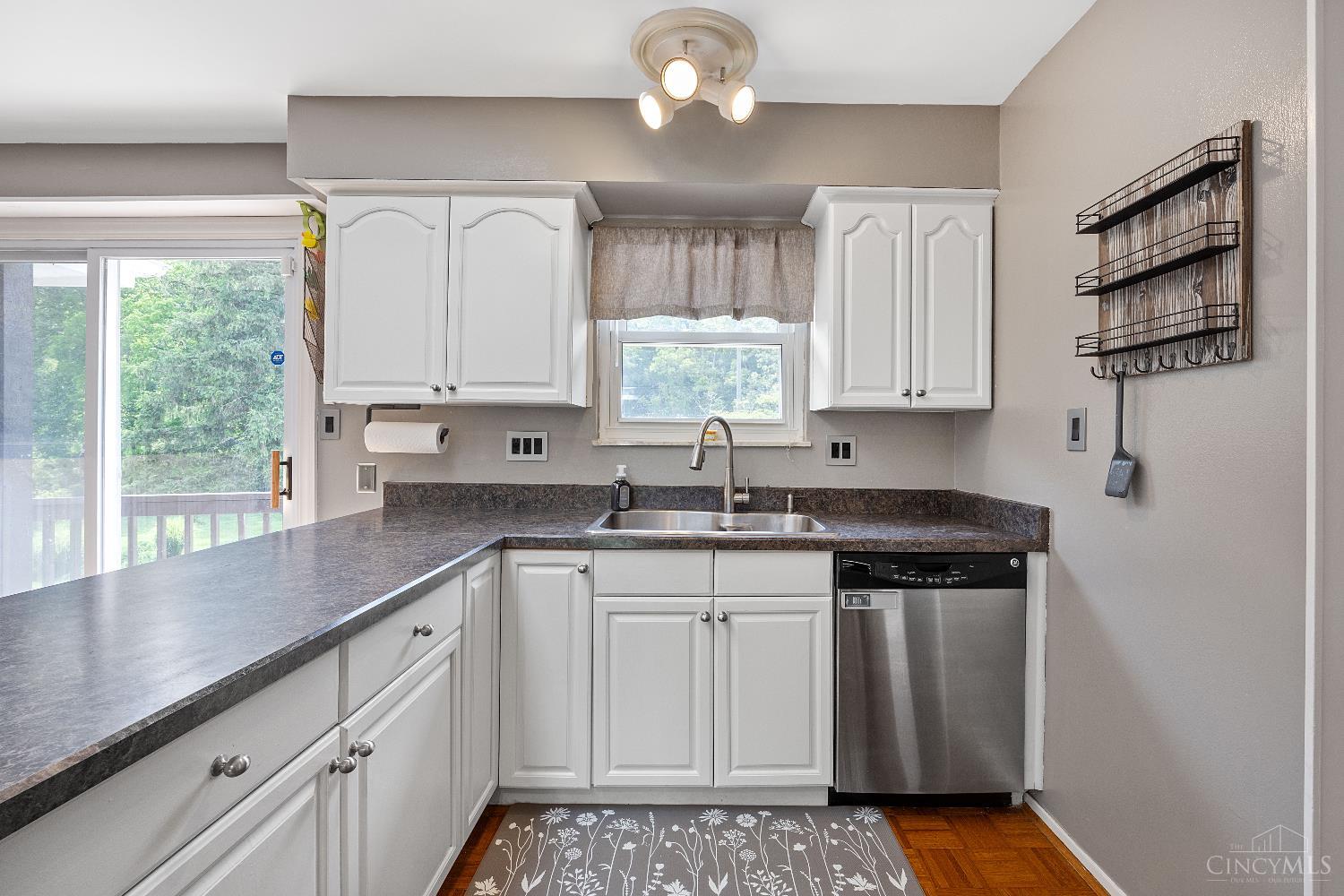 2913 8 Mile Road Cincinnati, OH 45244 - Photo 12 of 42