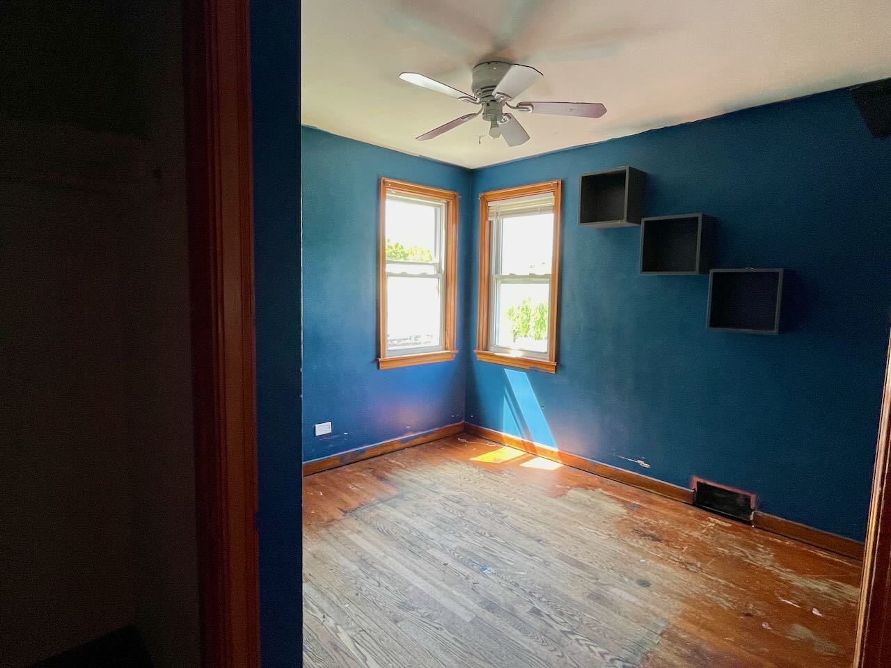 7304 West 57th Street Summit, IL 60501 - Photo 14 of 32 a view of livingroom with window