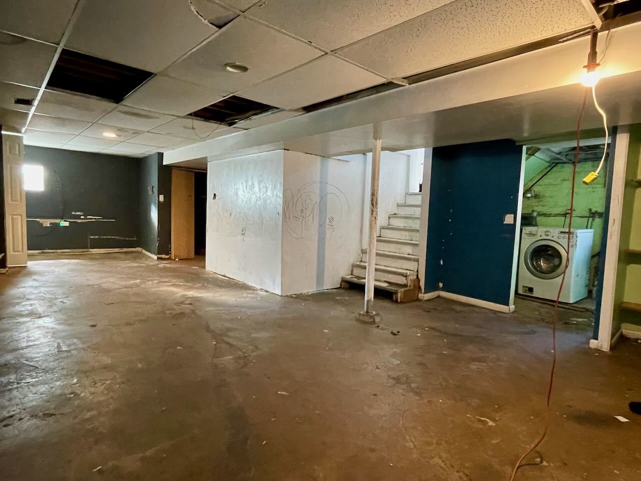 7304 West 57th Street Summit, IL 60501 - Photo 31 of 32 a view of a door in the house