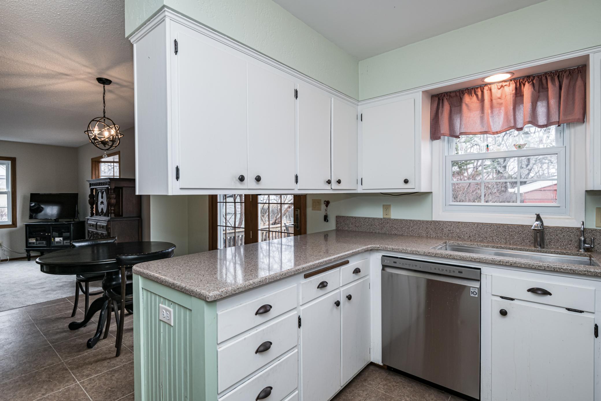 1416 9th Avenue Southeast Rochester, MN 55904 - Photo 10 of 18 Gallery Image 10