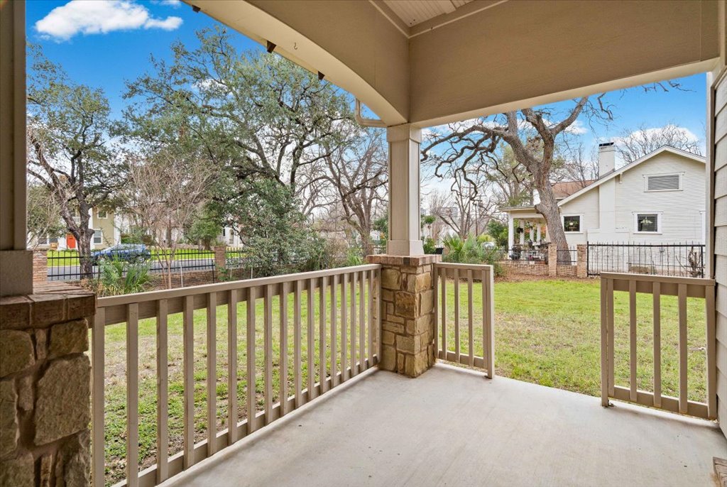 3006 Washington Square Austin, TX 78705 - Photo 20 of 40 a view of a building from a balcony