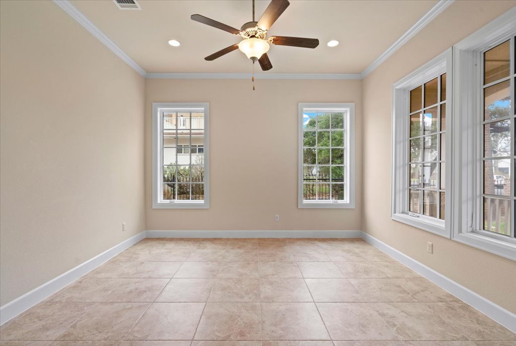 3006 Washington Square Austin, TX 78705 - Photo 7 of 40 a view of an empty room with a window