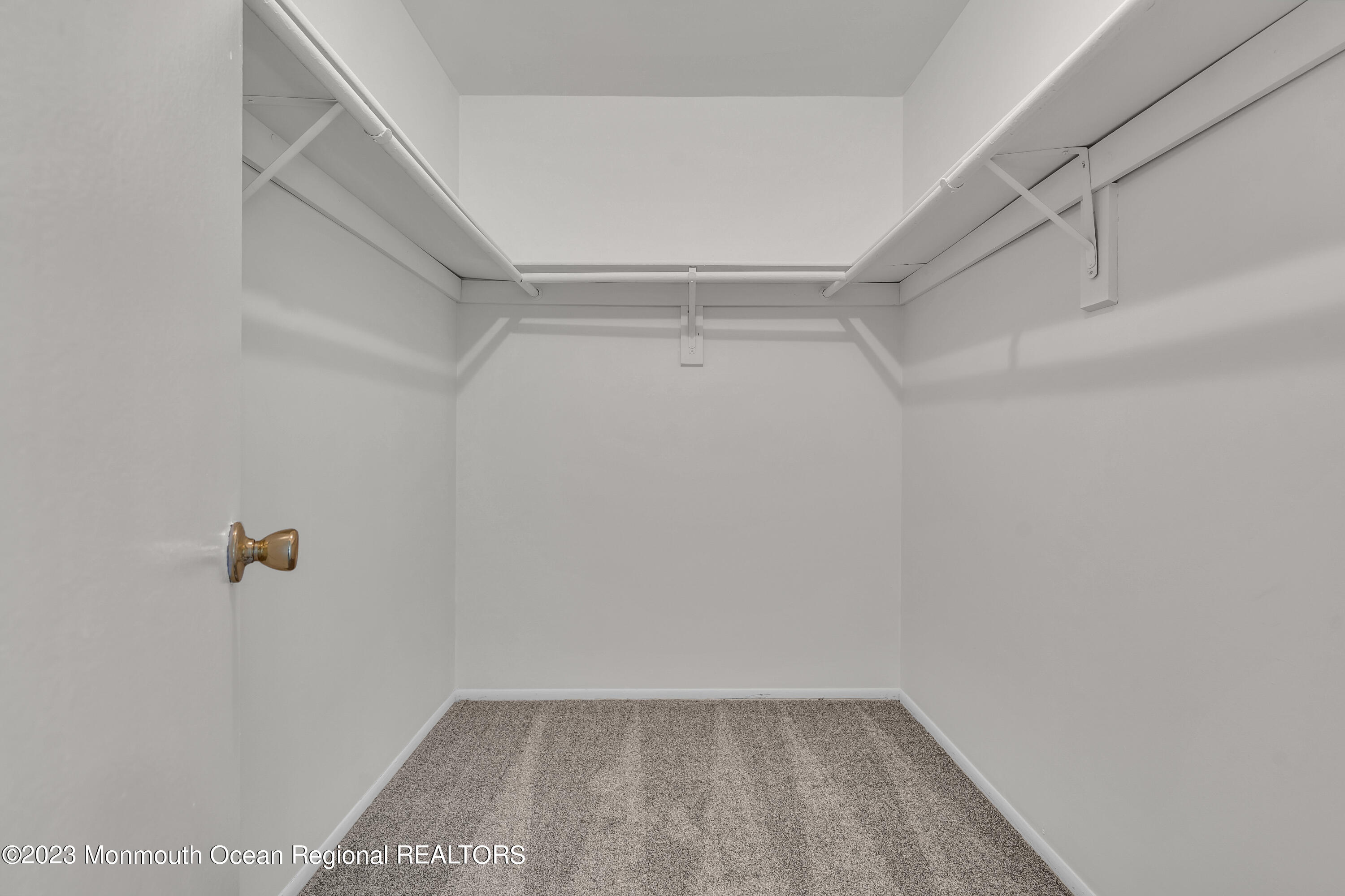 67 Chestnut Way, Unit 67 Manalapan, NJ 07726 - Photo 21 of 39 047_dsc04062