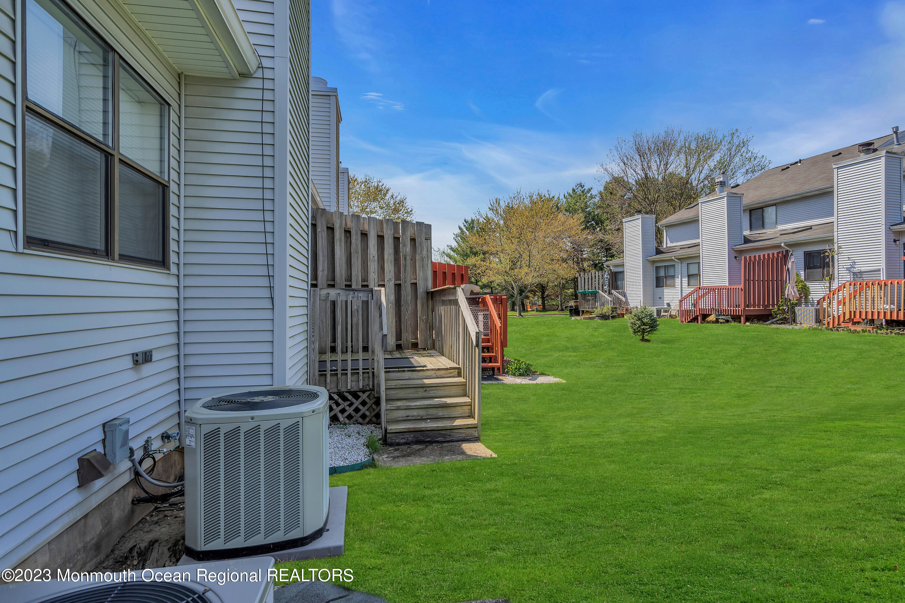 67 Chestnut Way, Unit 67 Manalapan, NJ 07726 - Photo 33 of 39 051_dsc04137-1