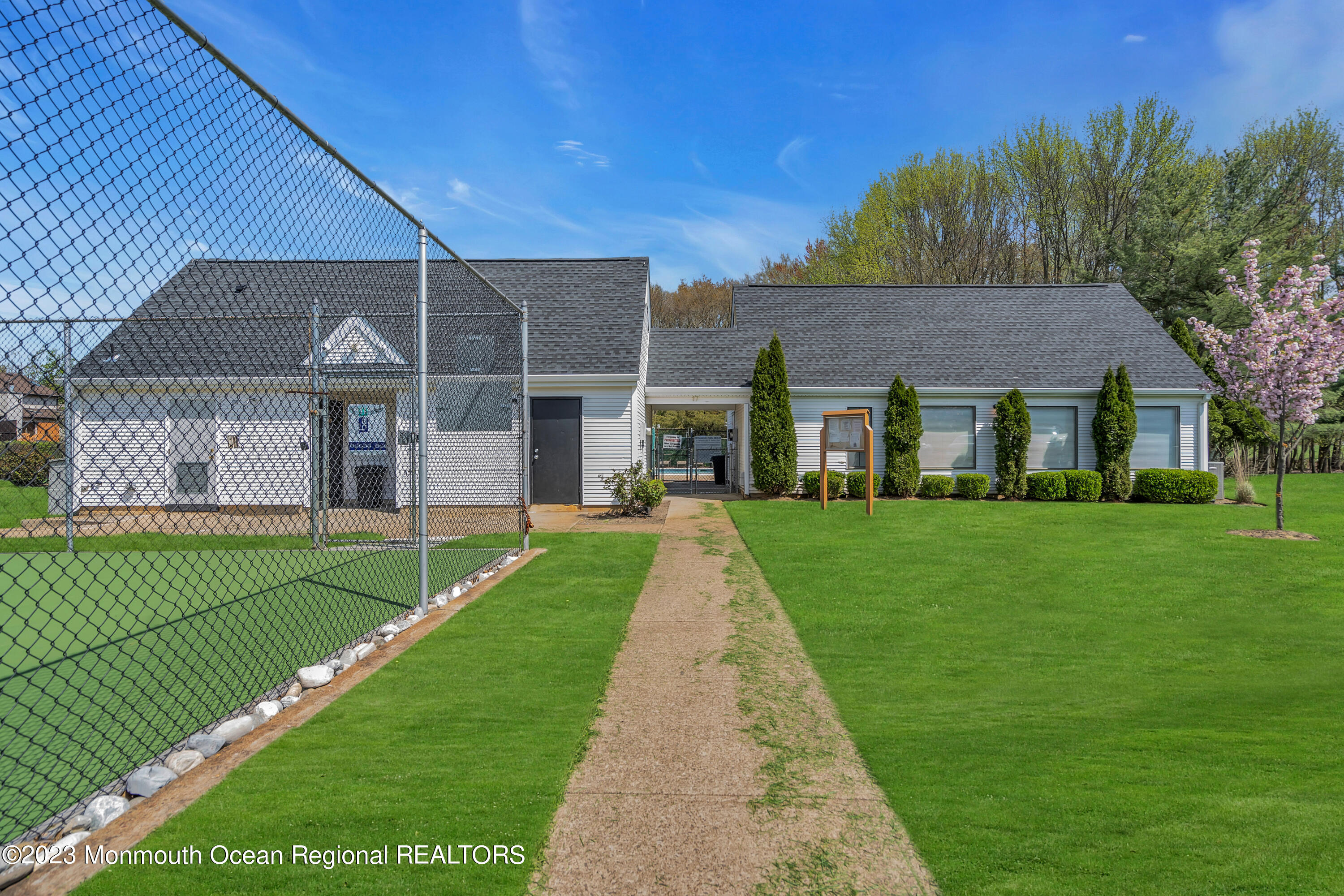 67 Chestnut Way, Unit 67 Manalapan, NJ 07726 - Photo 39 of 39 057_dsc04194-1