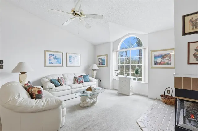 $180,000 | 2101 Fox Chase Boulevard, Unit 204, Palm Harbor, FL 34683